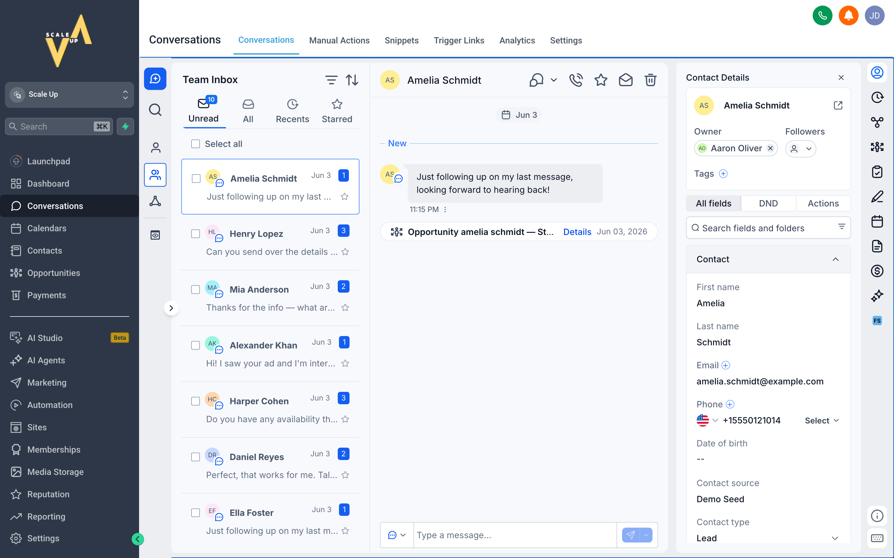 An open conversation thread in the unified inbox showing the message history on the right and the reply box at the bottom